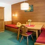 Monja Und Dietmar Thoeni Apartament Arzl im Pitztal