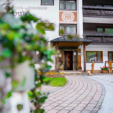 Monja Und Dietmar Thoeni *