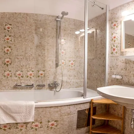 Daire Monja Und Dietmar Thoeni Arzl im Pitztal