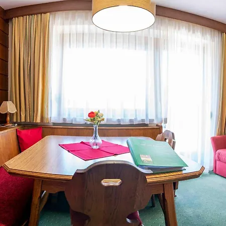 Daire Monja Und Dietmar Thoeni Arzl im Pitztal