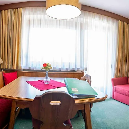 Daire Monja Und Dietmar Thoeni Arzl im Pitztal